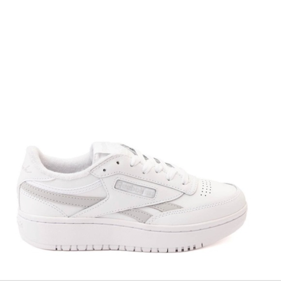 Reebok Women's Club C Double Revenge Low Top Sneakers Size  8 NWT - Picture 1 of 4
